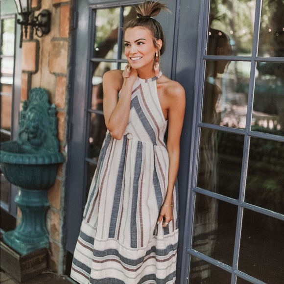 Listicle “The Justine” Linen Dress - Picture 5 of 16